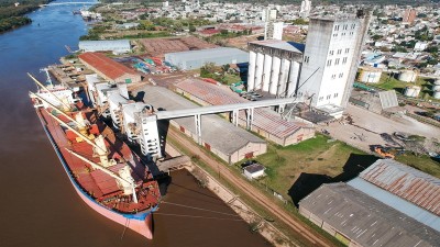 Puertos entrerrianos y uruguayos coordinan estrategias de trabajo conjuntas