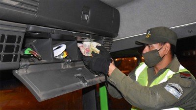 Dos camiones que tenían como destino Paraná, trasladaban 1.200.000 pesos