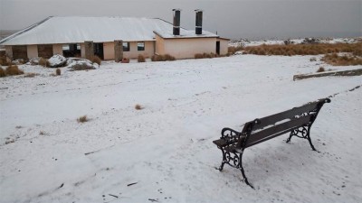 Frío polar: Una intensa nevada empezó a cubrir las Altas Cumbres en Córdoba