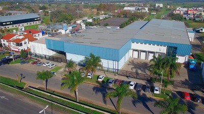 Aislaron a 52 operarios del Frigorífico Alberdi de Oro Verde