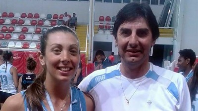 Su hija fue dada en adopción y la encontró 17 años después gracias al vóley