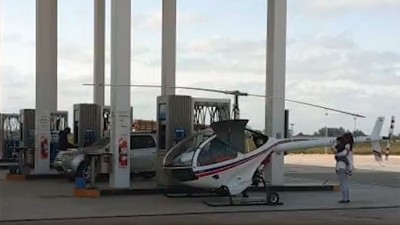 Helicóptero aterrizó y cargó combustible en estación de servicio entrerriana