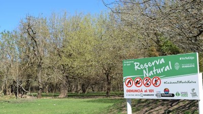 Se colocaron carteles en Tierra Chaná 