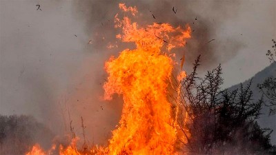 Fotografiaron un diablo de fuego en los incendios de Córdoba