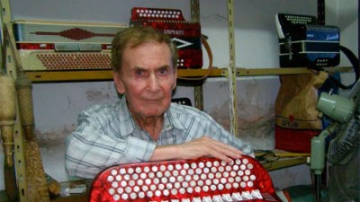El chamamé de luto: Murió el reconocido acordeonista Roque González