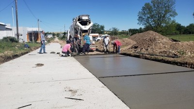 Nuevo tramo de hormigón sobre calle Malvinas
