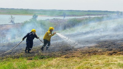 Entre Ríos intensifica la prevención y control de incendios en las islas del Delta