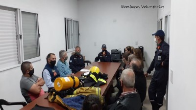 Charla informativa y capacitación  con Bomberos Voluntarios 