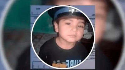 Niño contrajo bacterias al comer un pancho en mal estado y falleció