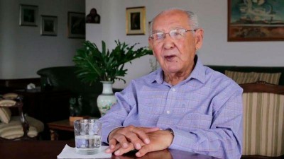 A los 104 años presentó su tesis doctoral y resolvió enigma de hace dos siglos