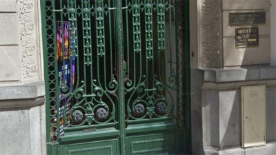 Festejaba su cumpleaños en una biblioteca: había casi 50 menores de edad