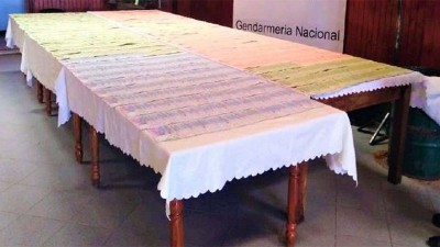 Incautaron millonaria suma de dinero trasladada en un vehículo en Entre Ríos