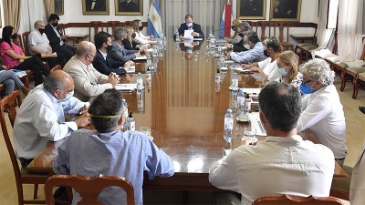 Bordet ratificó el adicional para el personal afectado a la pandemia