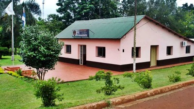 Insólita fuga: Hicieron boquete y escaparon de la comisaría en moto secuestrada