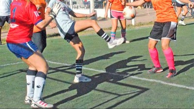 Mujeres del mismo equipo perdieron un partido y se tomaron a golpes en Paraná