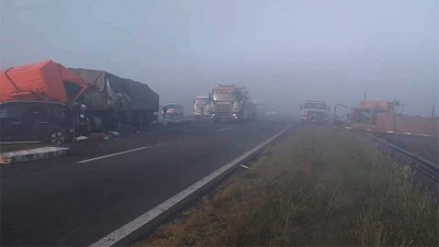 Accidente múltiple en Zárate Brazo Largo:dos camiones y cinco autos involucrados