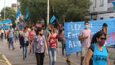 Organizaciones sociales movilizaron a 5 Esquinas en reclamo de mayor asistencia