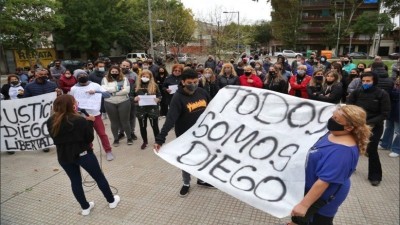 Juntan firmas por la liberación del joven que atropelló y mató a delincuentes