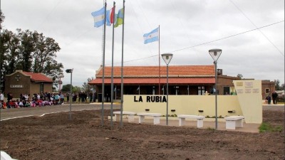 Dieron positivo de covid pero festejaron igual el cumpleaños de 15 de la hija