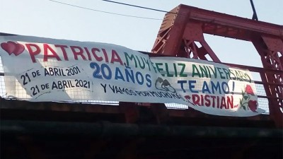 La agasajaron con un pasacalle y tuvo que aclarar: no se mandó ninguna macana
