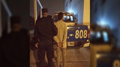 Dos jóvenes se juntaron a tomar alcohol y terminaron peleándose: un herido