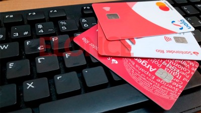 Estafas bancarias: solicitaron préstamos por $800.000 a policía y a su padre