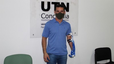 Perdió la mano en accidente laboral y pudo acceder a una prótesis impresa en 3D