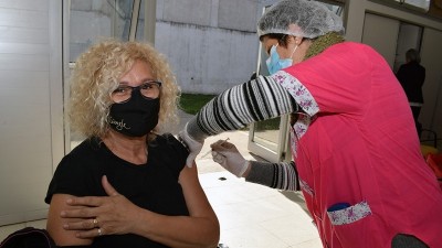 Personas de 18 a 59 años con factores de riesgo pueden registrarse para inmunizarse contra el Covid