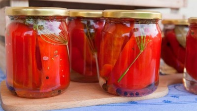 Prohibieron la comercialización de una marca de morrones en conserva