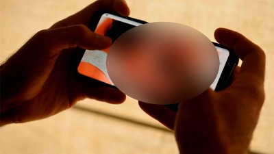 Intercambió fotos íntimas con una joven, lo extorsionaron y pagó casi $200.000