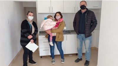 Entrega de una nueva casa del Círculo de Viviendas Municipal