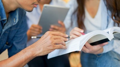 Encuesta para evaluar posibles nuevas carreras para Valle María