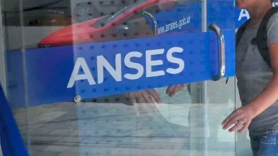 Advierten por estafas con el bono de jubilado de Anses: cómo denunciar