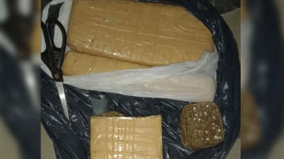 Fueron a la casa por violencia familiar y le encontraron más de un kilo de droga