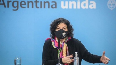 Analizan eliminar el aislamiento para contactos estrechos con vacunación completa