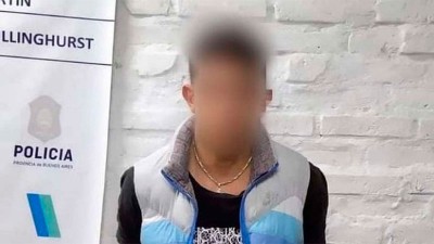 A un hombre le cortaron ocho dedos y le rompieron las piernas por robar droga