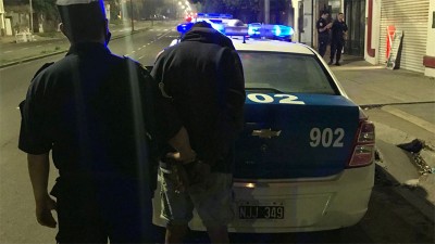 Ladrón olvidó su DNI tras un robo: es buscado por evadir el arresto domiciliario