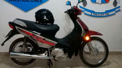 Sujeto con tobillera robó una moto en Paraná, pero no se ordenó detenerlo