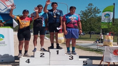 Ciclistas diamantinos brillaron en competencia de Libertador San Martín