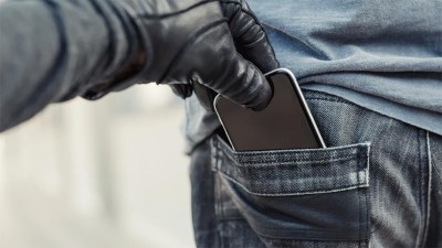 Robó un celular, se hizo una transferencia y lo descubrieron