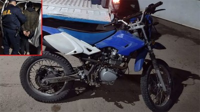 Circulaba en moto a contramano, se opuso a un control y terminó detenido