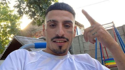 El Noba, esbozó una reacción, estimulado por el amor de su madre