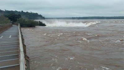 Cataratas: cierran la Garganta del Diablo por la crecida extraordinaria del río