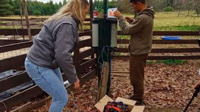 La provincia recibió 100 equipos de boyeros solares que serán entregados a productores rurales