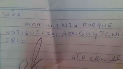 Grupo de maestras de primaria juntó dinero para comprar abrigos a sus alumnos