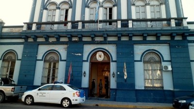 Robó media res de carne de una parrilla y la llevaba al hombro: quedó detenido