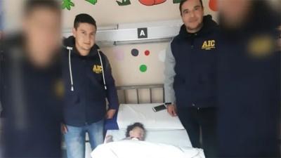 Dos policías le salvaron la vida de una beba que se había ahogado