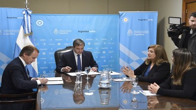 Bordet firmó convenio con Nación para la atención conjunta de las víctimas de delitos