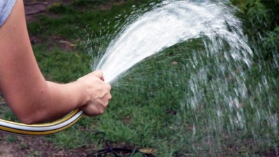 En Victoria la multa por derrochar agua podría llegar a costar $60.000