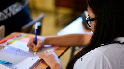 El Gobierno nacional oficializó el aumento de las Becas Progresar